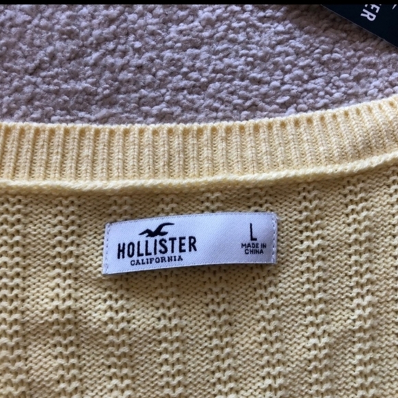Hollister Yellow Textured VNeckLong Sleev Sweater - Picture 7 of 9